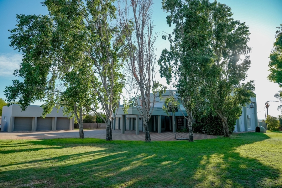 4 Bedroom Property for Sale in Wilkoppies North West